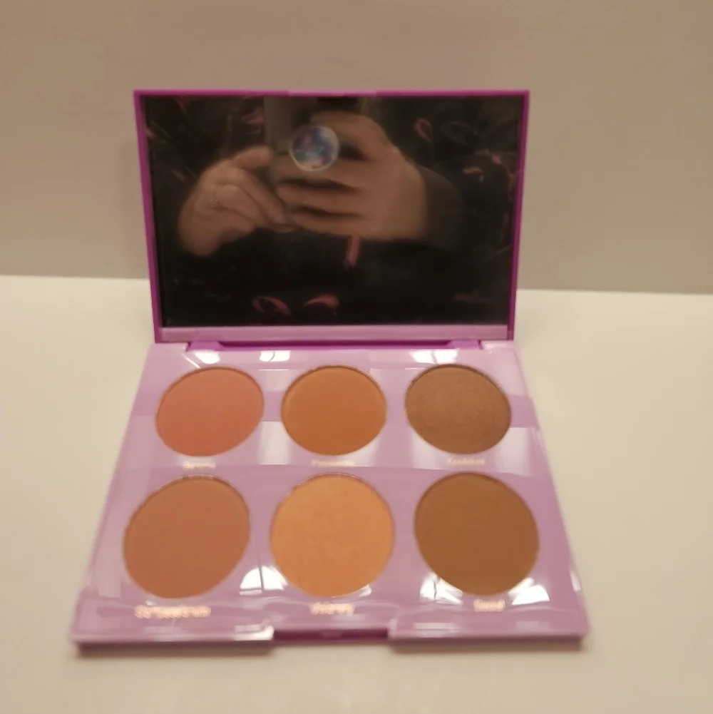 RealHer Blush/bronzer Palette